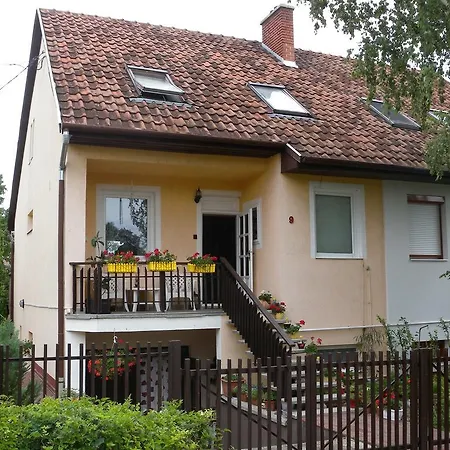 Apartment Balatonalmadi 1 Casa vacanze Balatonalmádi