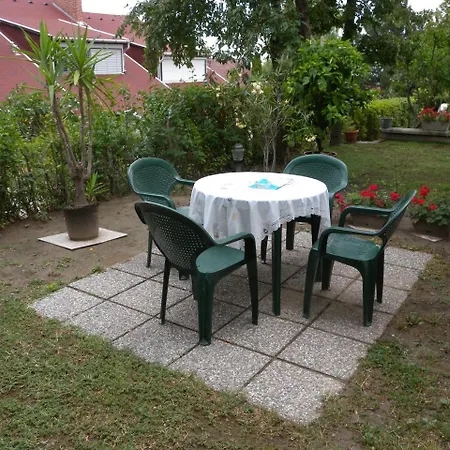 Casa vacanze Apartment Balatonalmadi 1